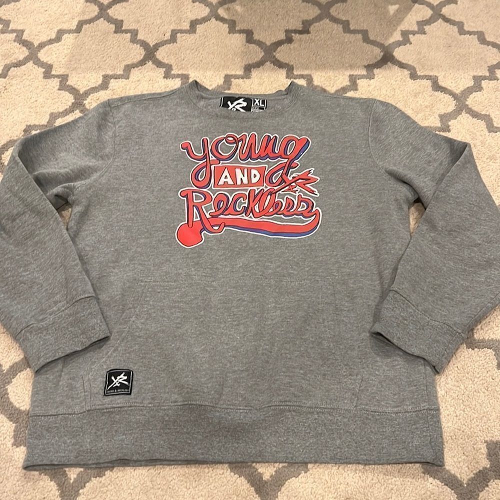 Cool Young And Reckless Top For Men And Women Sweatshirt‎ size XL GUC grey
